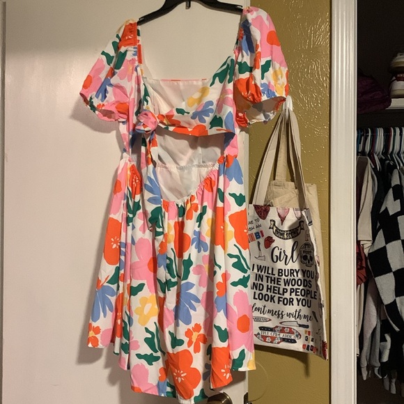 Multi color dress - Picture 3 of 5